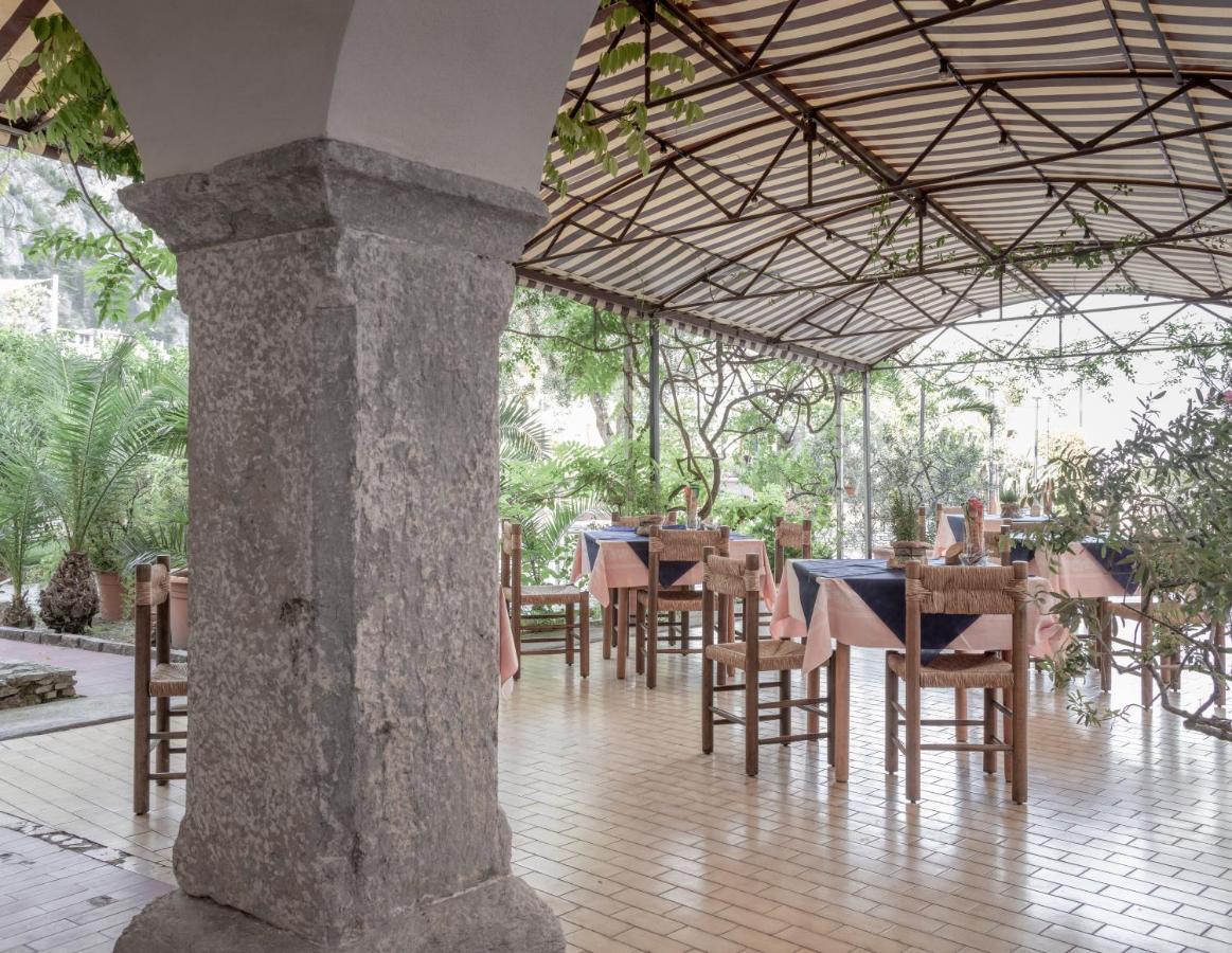 Albergo Bellavista ลีโมเนซุลการ์ดา ภายนอก รูปภาพ
