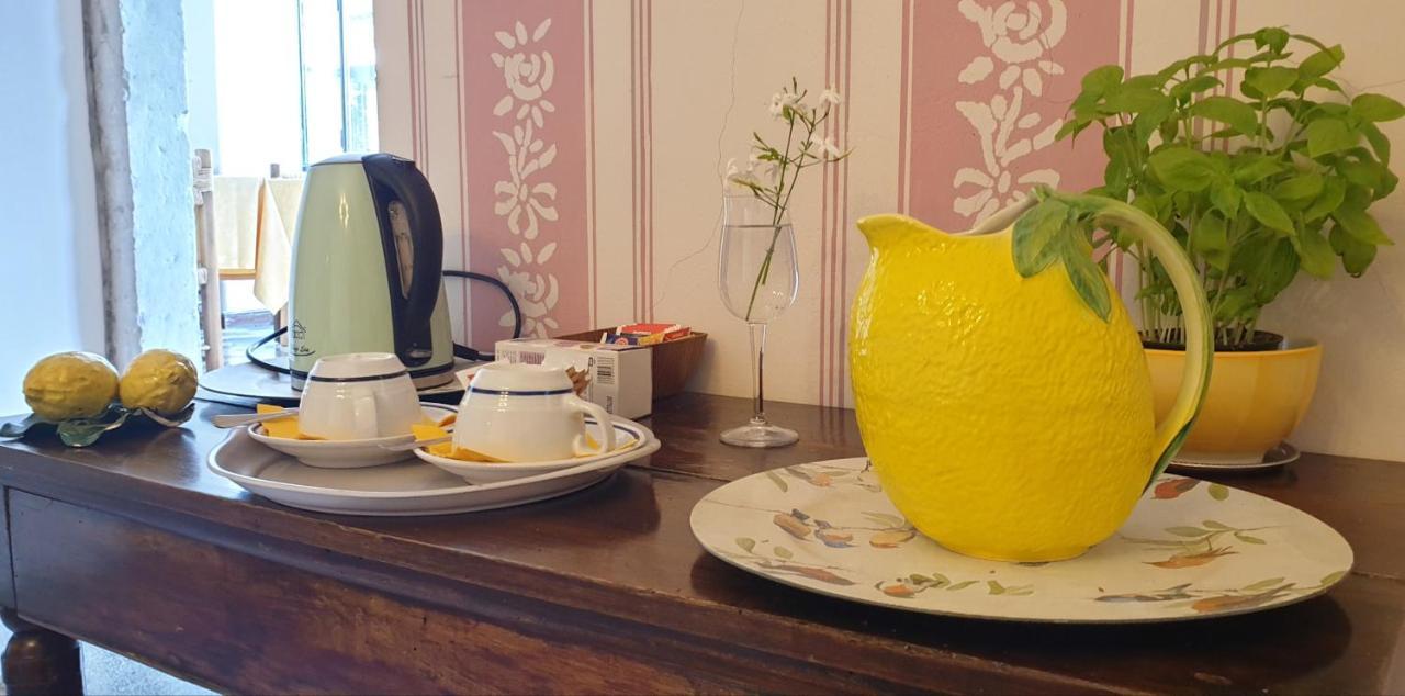 Albergo Bellavista ลีโมเนซุลการ์ดา ภายนอก รูปภาพ