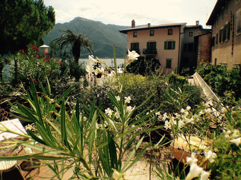 Albergo Bellavista ลีโมเนซุลการ์ดา ภายนอก รูปภาพ