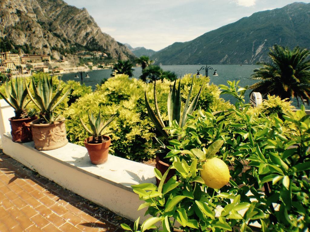 Albergo Bellavista ลีโมเนซุลการ์ดา ภายนอก รูปภาพ