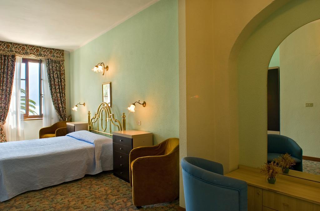 Albergo Bellavista ลีโมเนซุลการ์ดา ภายนอก รูปภาพ
